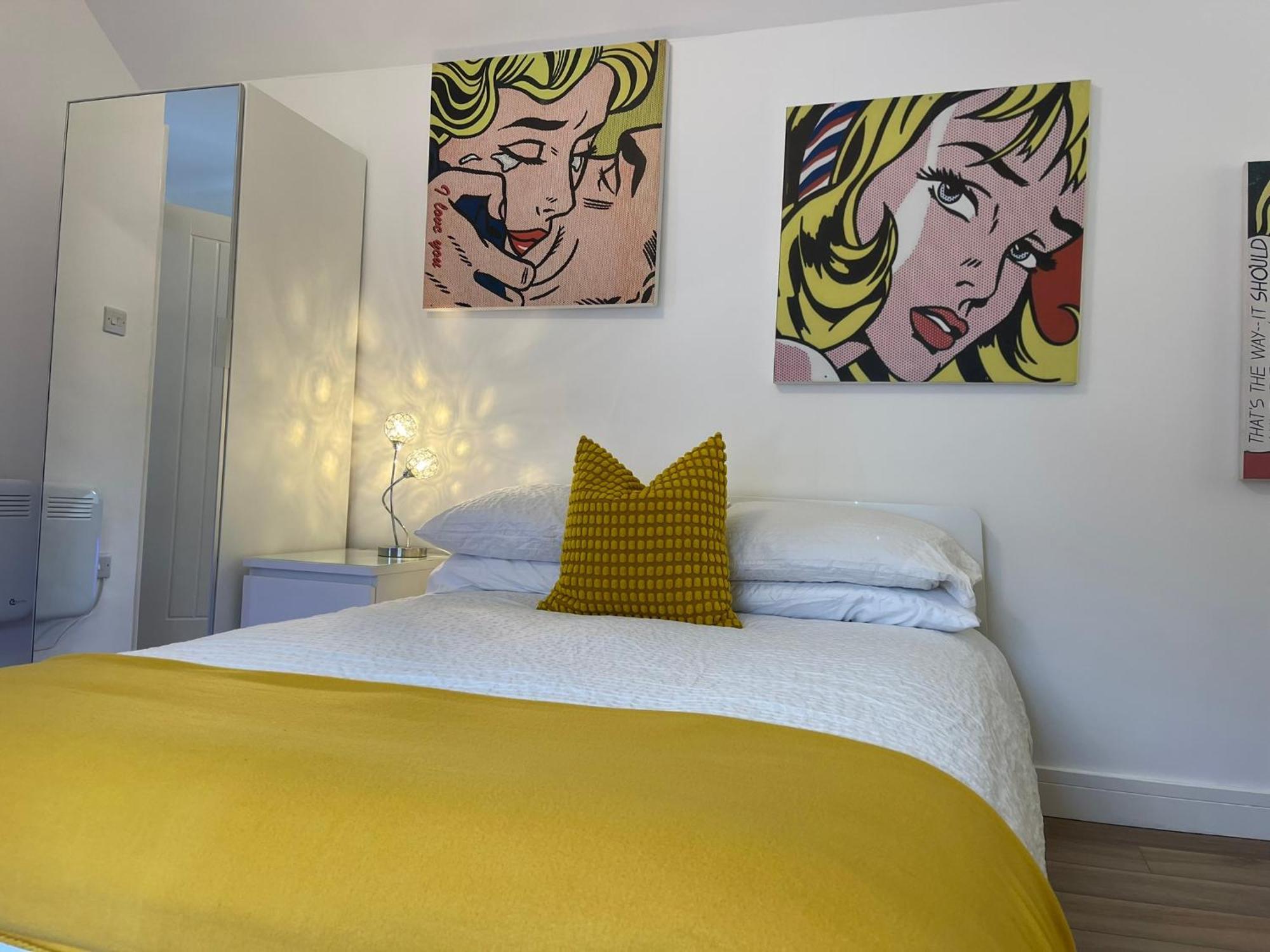 Vibrant Apartments Close To City Centre カーディフ エクステリア 写真